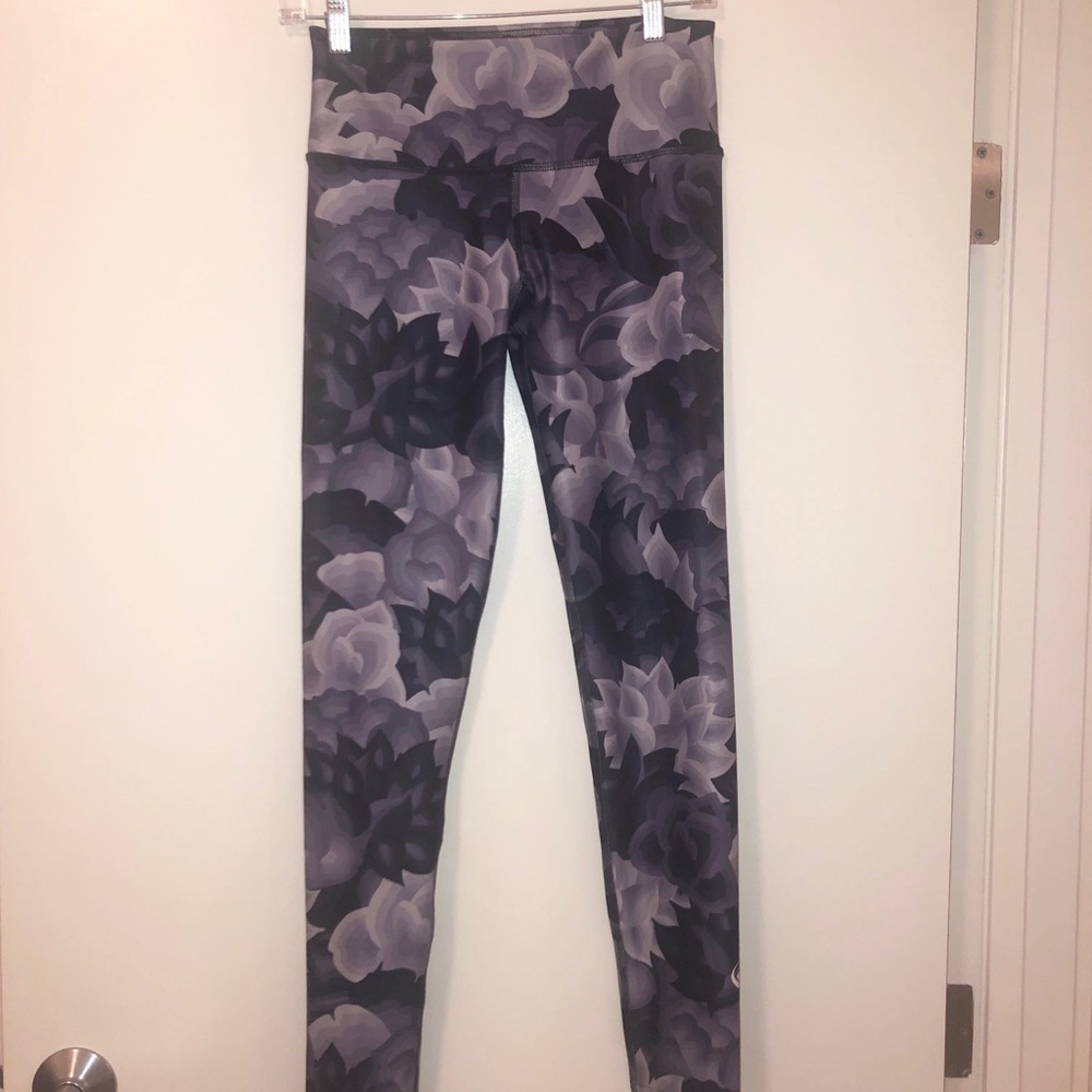 NWOT Yoga Leggings / Pants